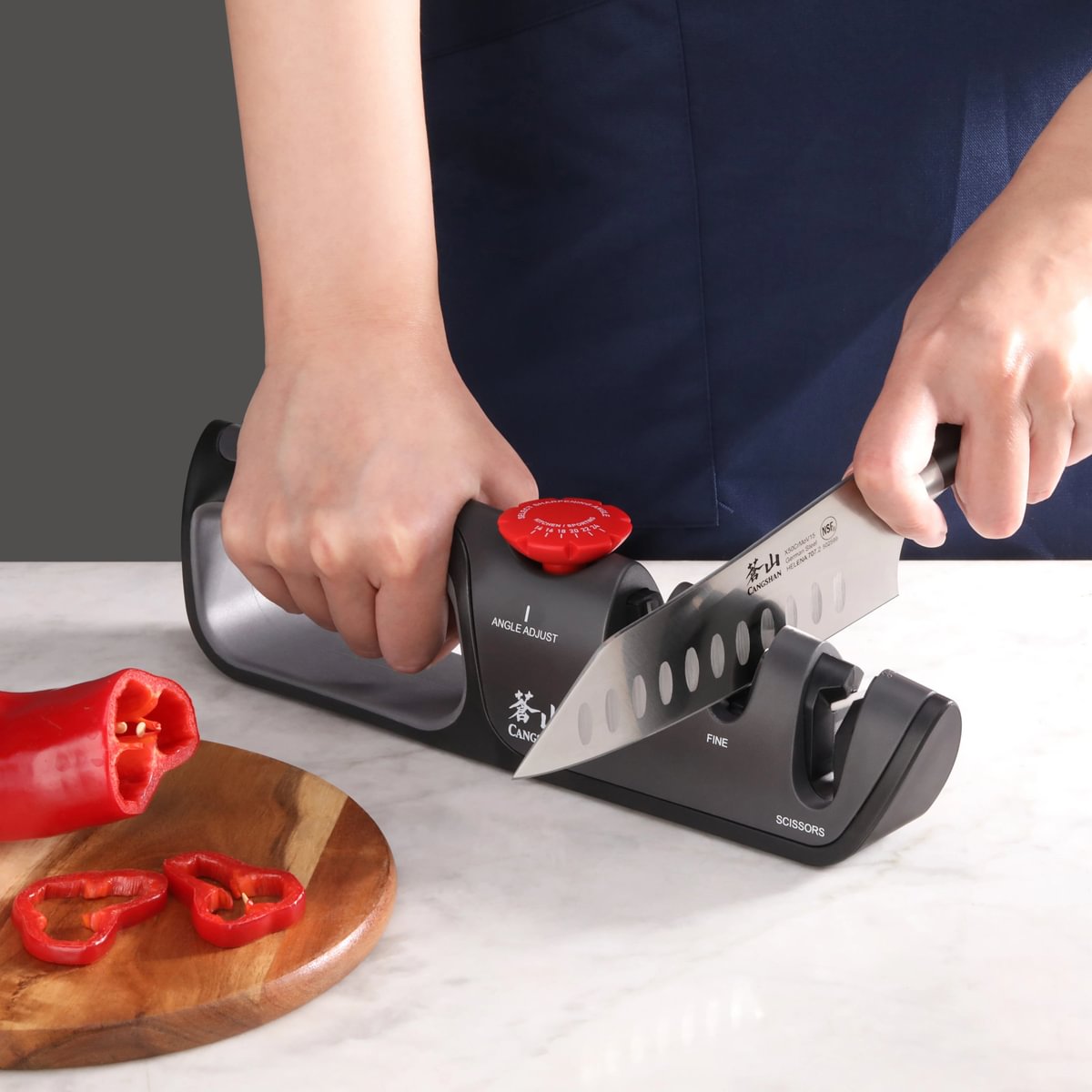 ADJUSTABLE 3-STAGE KNIFE SHARPENER
